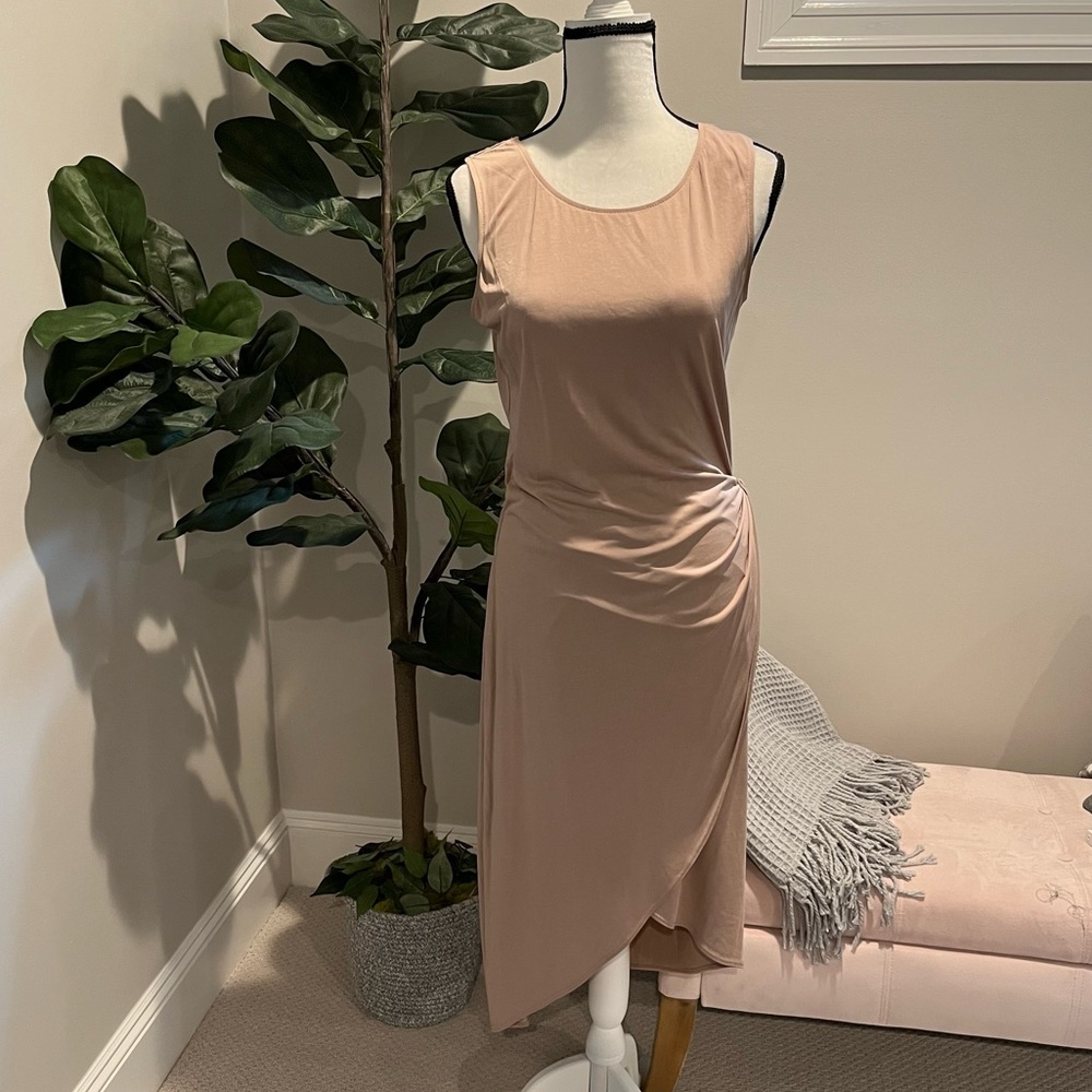 DESIGN LAB Nude Dress